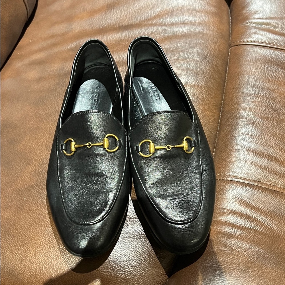 Gucci Black Leather Loafers with Gold Hardware